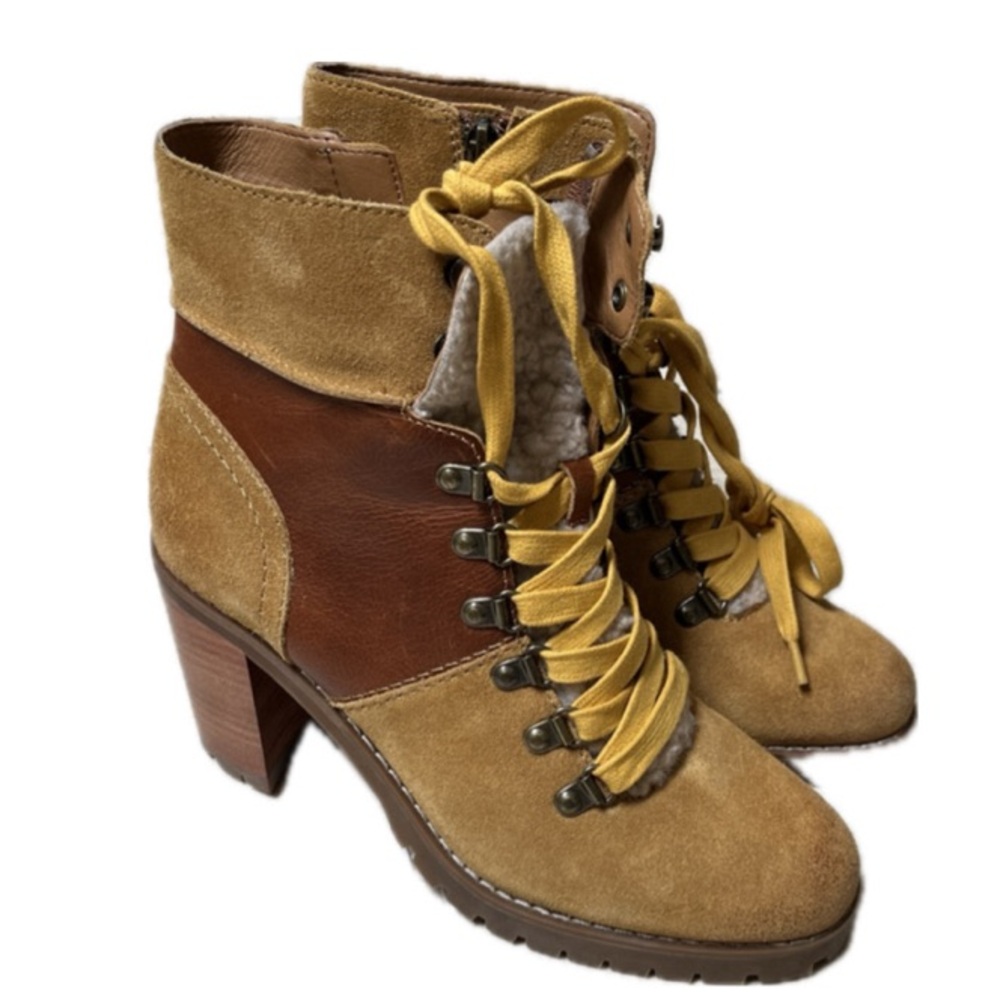 FRYE AND CO. Tan and Brown Ankle Boots with Rugged Design